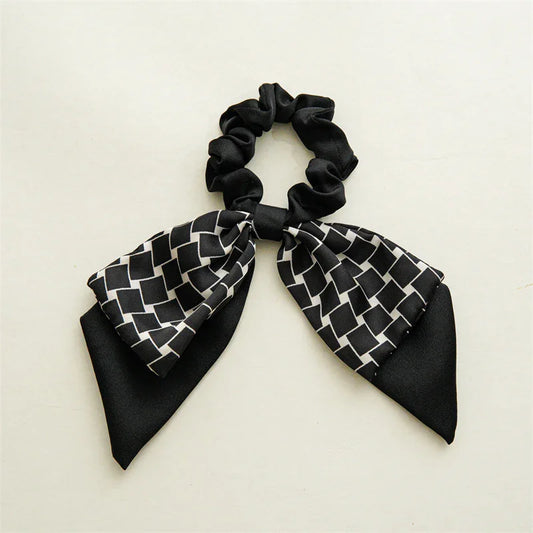 Scrunchie με φιόγκο και μοτίβο