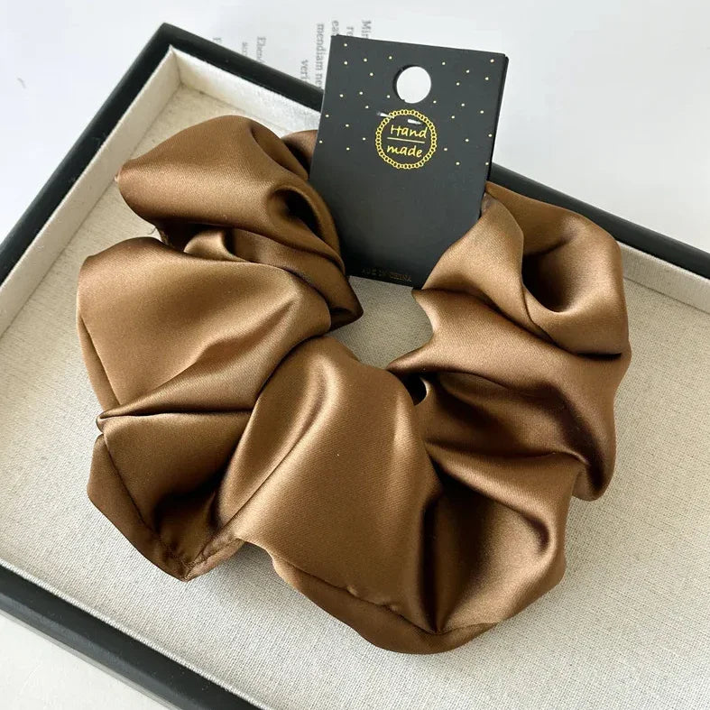 Σατέν Scrunchie σε διάφορα χρώματα