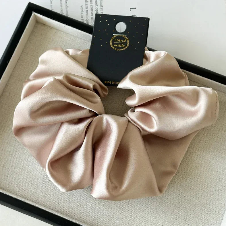 Σατέν Scrunchie σε διάφορα χρώματα