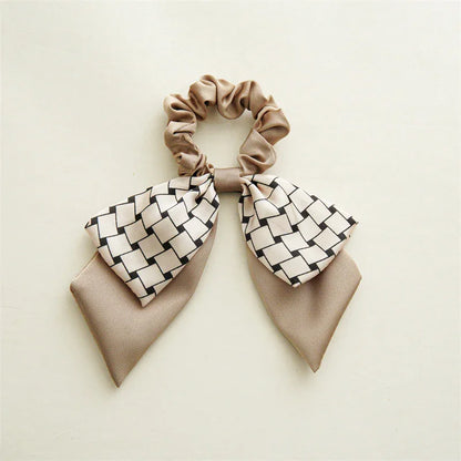 Scrunchie με φιόγκο και μοτίβο